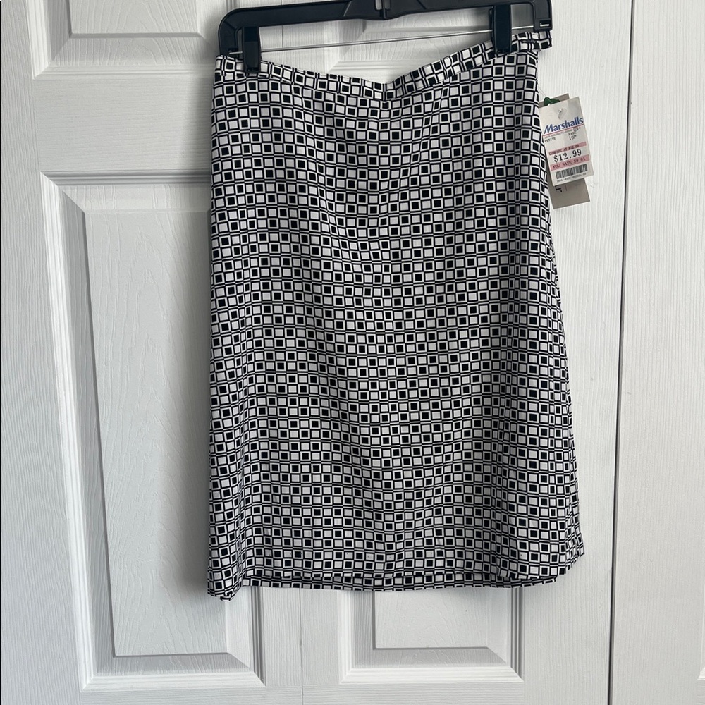 Geometric Pencil Skirt